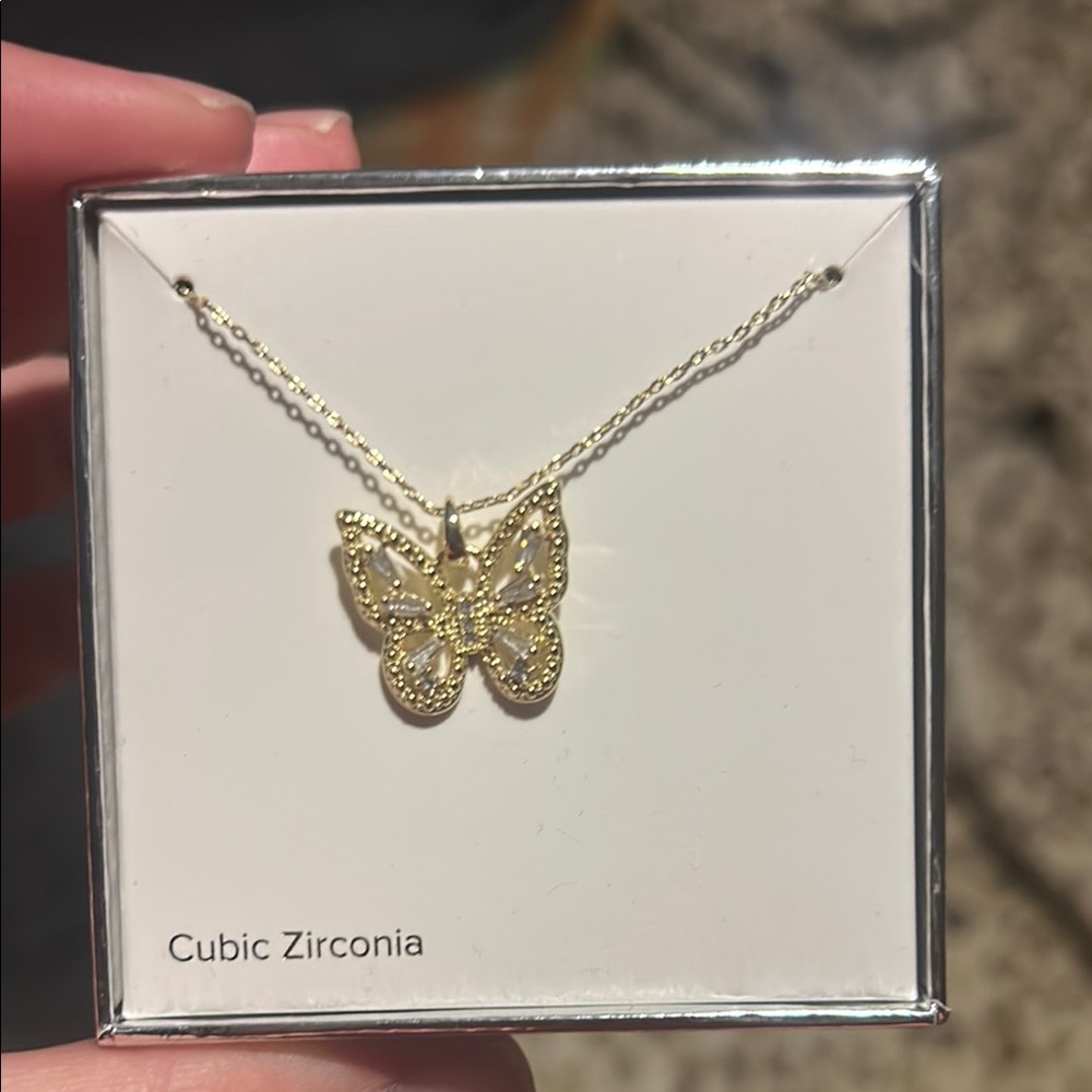 Gold Butterfly Pendant Necklace with Intricate Detailing